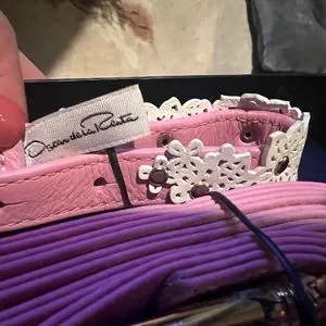 Oscar de la Renta drops new luxury dog accessories for charity Oscar de la Renta Pink Floral Dog Leash display picture 1